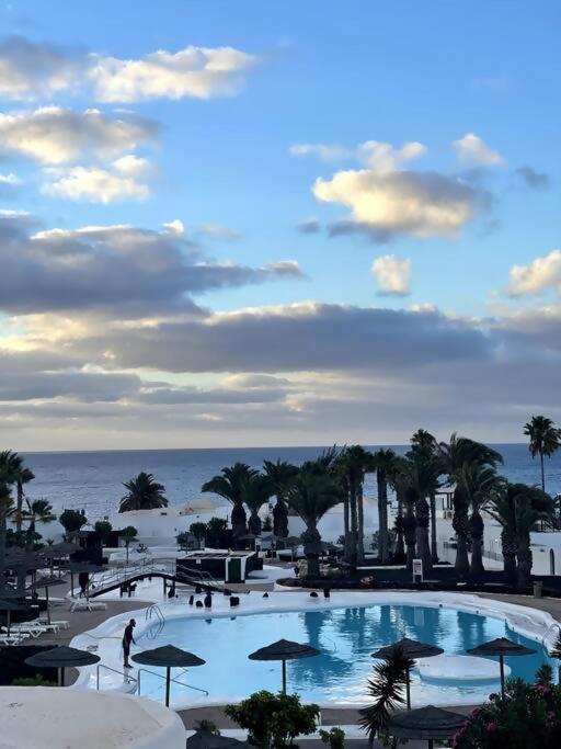 Precioso Rincon Entre El Mar Y Los Volcanes Costa Teguise Exterior foto